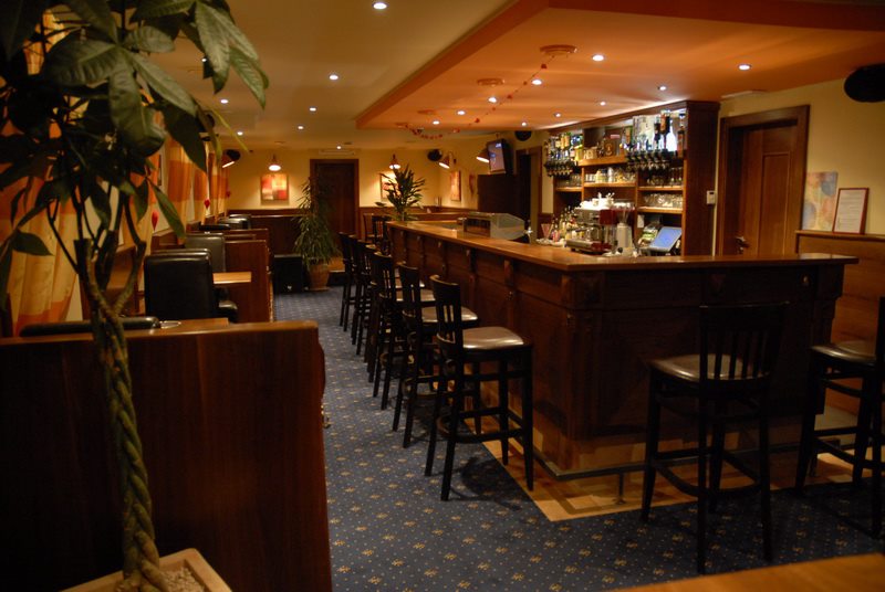 535803_277025059100268_1627963189_n